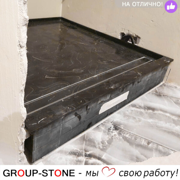 Стильный минимализм: душевые поддоны из искусственного камня для современных ванных комнат — изображение 2
