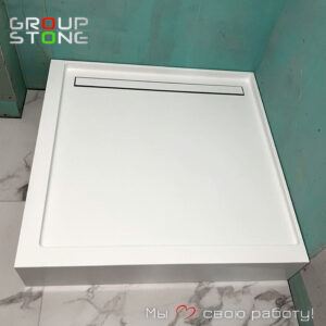 Ваша ванная, ваш стиль: душевой поддон из искусственного камня в модерном дизайне