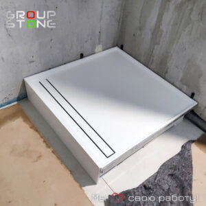 Современная ванная: всё начинается  с поддона из искусственного камня