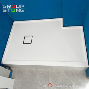 Стильная основа ванной — душевой поддон из искусственного камня