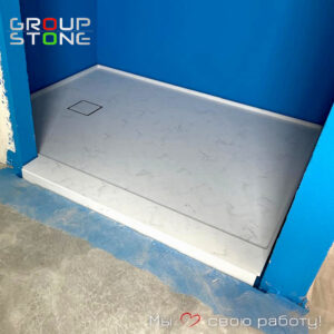 Стиль и роскошь в деталях: индивидуальный поддон из искусственного камня